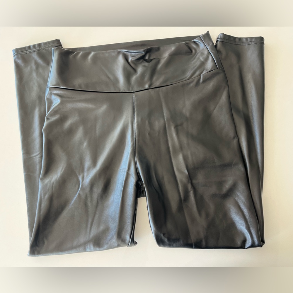 Black "Pleather" Leggings SIZE: L
